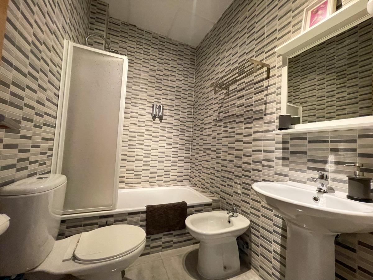 Quiet Apartment In The Heart Of Malaga Pool & Free Parking Εξωτερικό φωτογραφία
